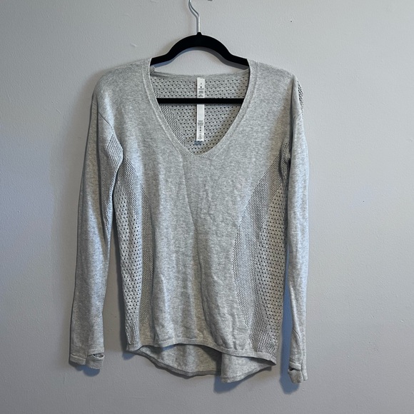 lululemon athletica Sweaters - Lululemon V-Neck Sweater with Detailing - Size 2 in Light Grey